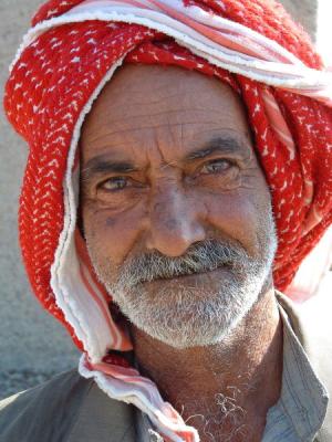 20070914001310-450px-sabaa-nissan-militiaman.jpg